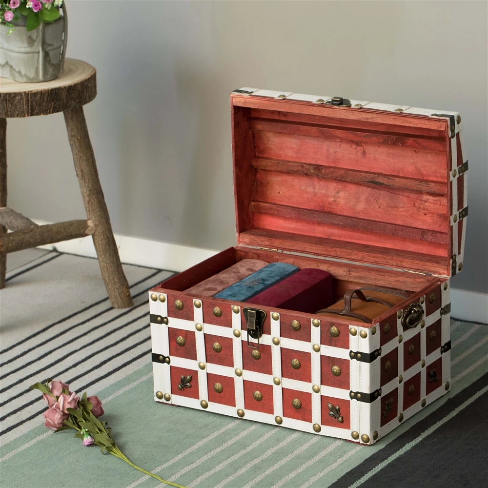 Vintiquewise 11.5-in X 11.5-in Red/White Wood Storage Trunk 4 Vintiquewise 11.5-in X 11.5-in Red/White Wood Storage Trunk - Image 4