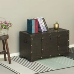 Vintiquewise 31.5-in X 19.75-in Brown Wood Storage Trunk