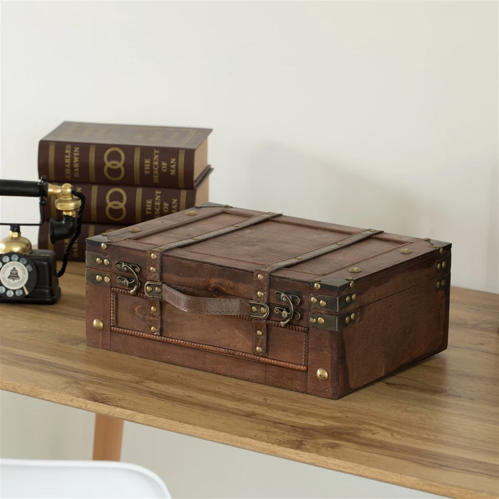 Vintiquewise Large Wooden Storage Trunk With Faux Leather Belt - Brown 4 Vintiquewise Large Wooden Storage Trunk With Faux Leather Belt - Brown - Image 4