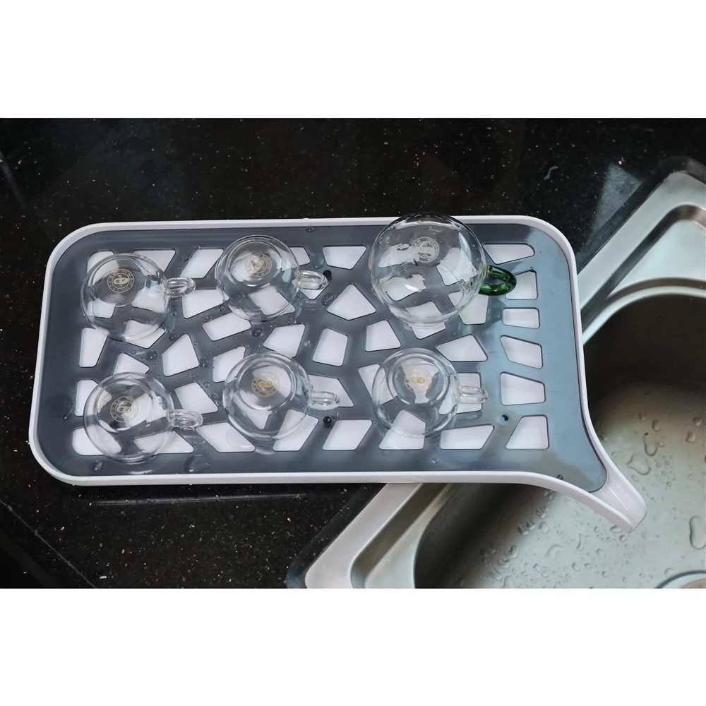 Basicwise Self Draining Dishrack 1 Basicwise Self Draining Dishrack