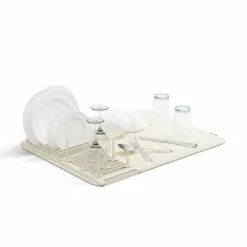 Umbra Udry 6.69-in W X 18.32-in L Off-White Plastic Dish Rack With Drying Mat