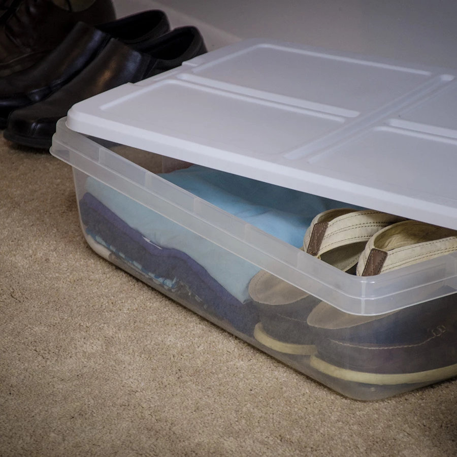 Hefty 34-qt Clear Tote With Latching Lid 2 Hefty 34-qt Clear Tote With Latching Lid - Image 2